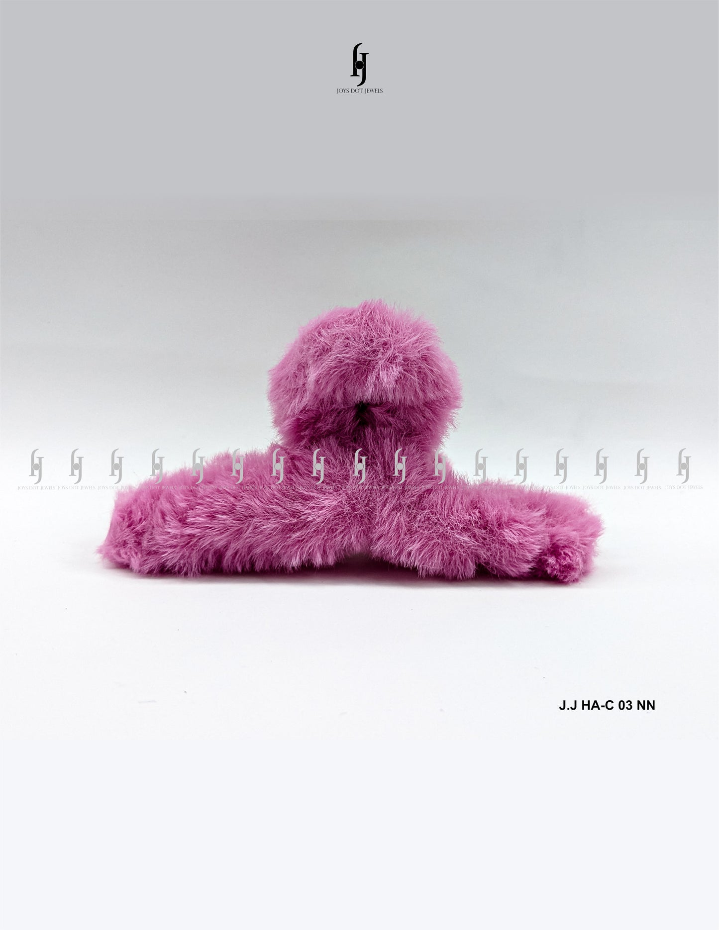 Fuzzy claw hair clip - Faux Fur
