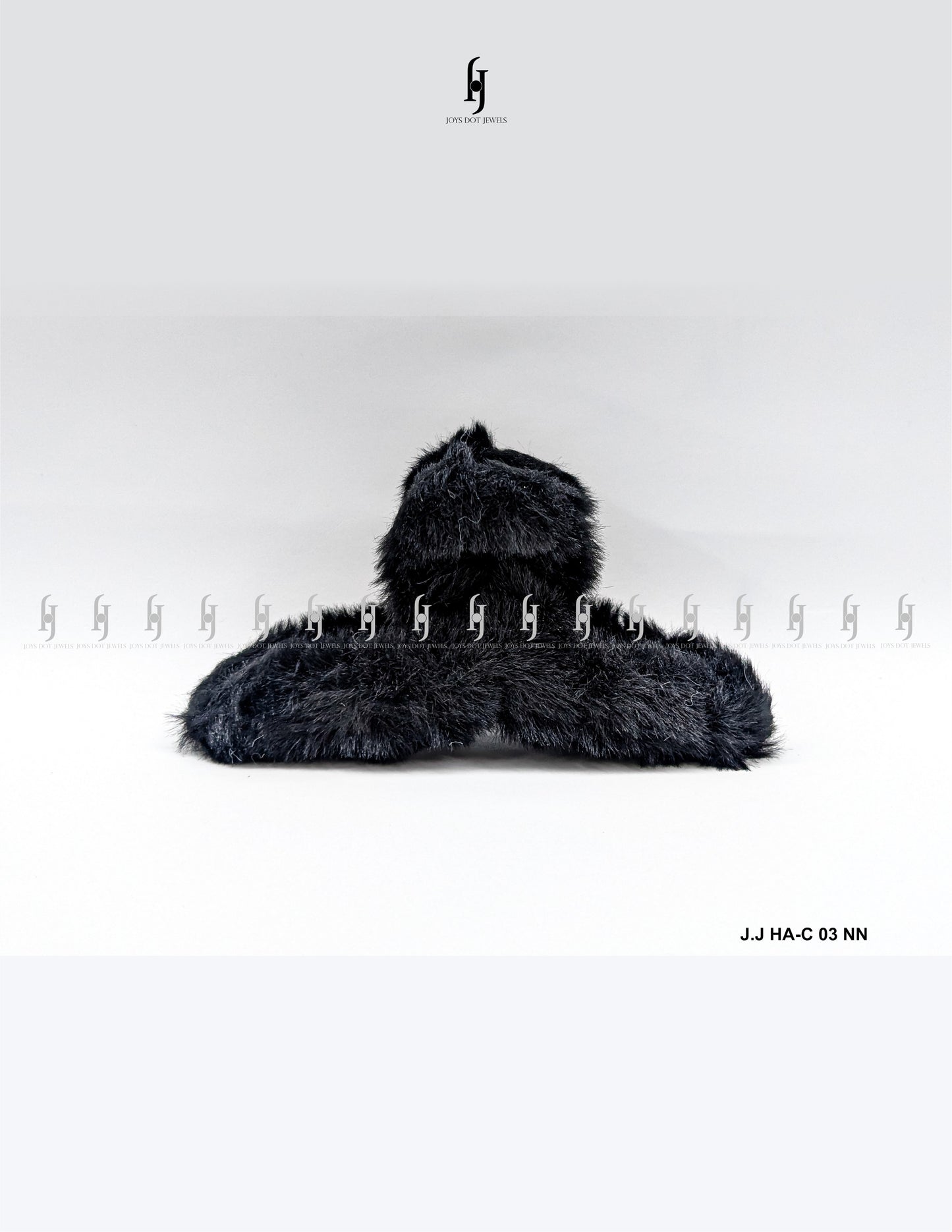 Fuzzy claw hair clip - Faux Fur