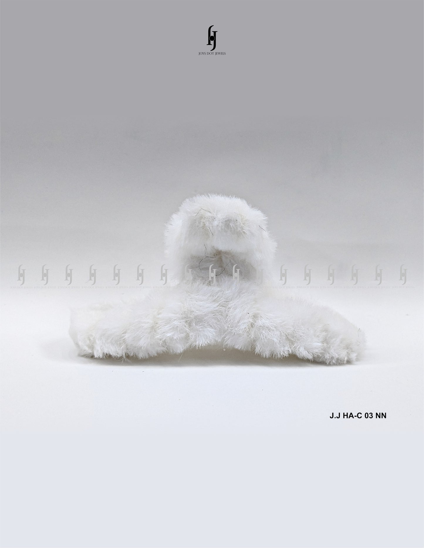 Fuzzy claw hair clip - Faux Fur