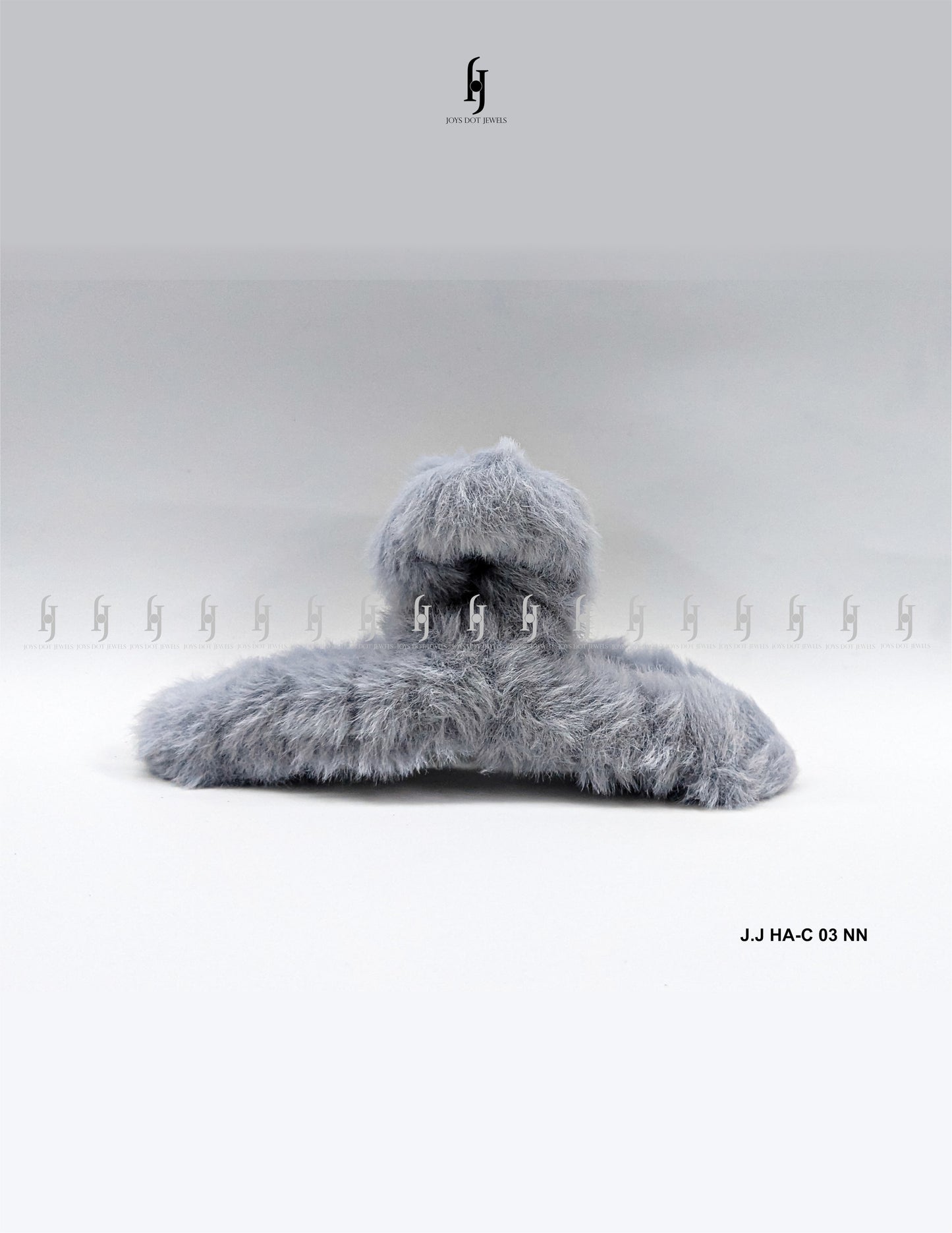 Fuzzy claw hair clip - Faux Fur