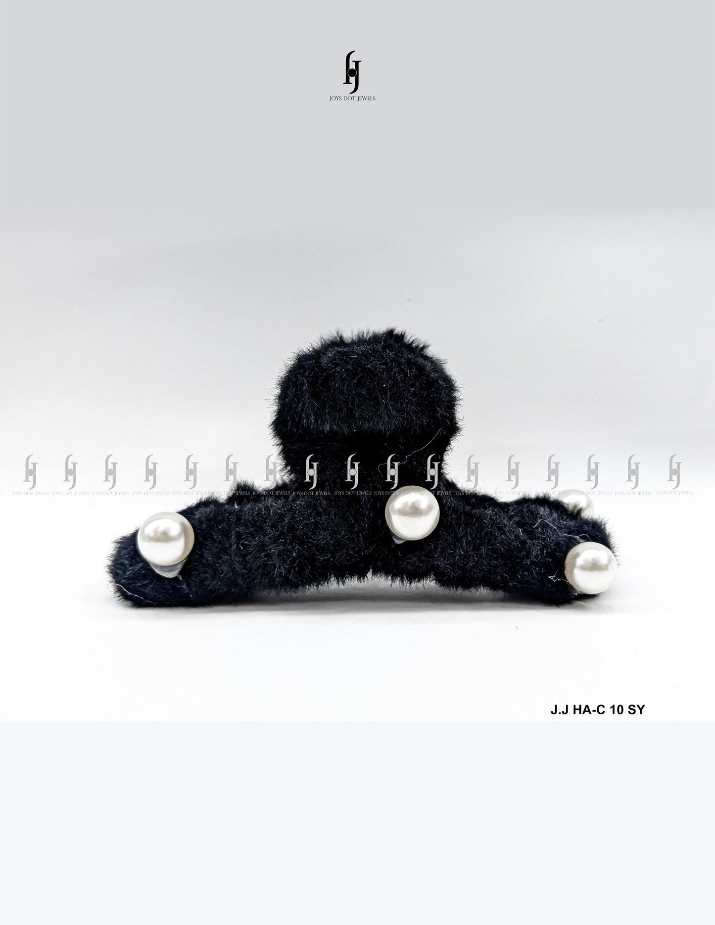 Pearl Faux fur Hair claw clip