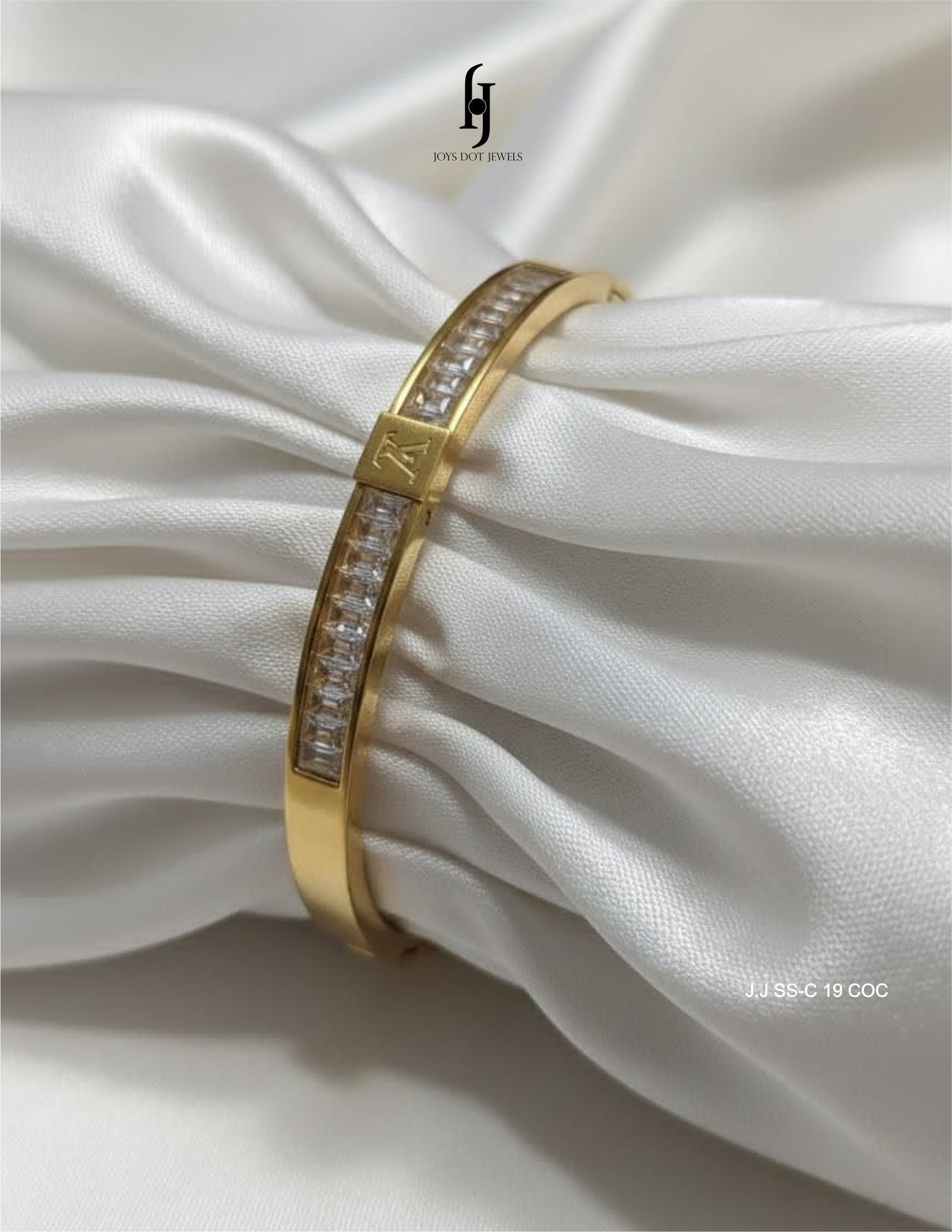 Luxury Crystal Cuff Bangle