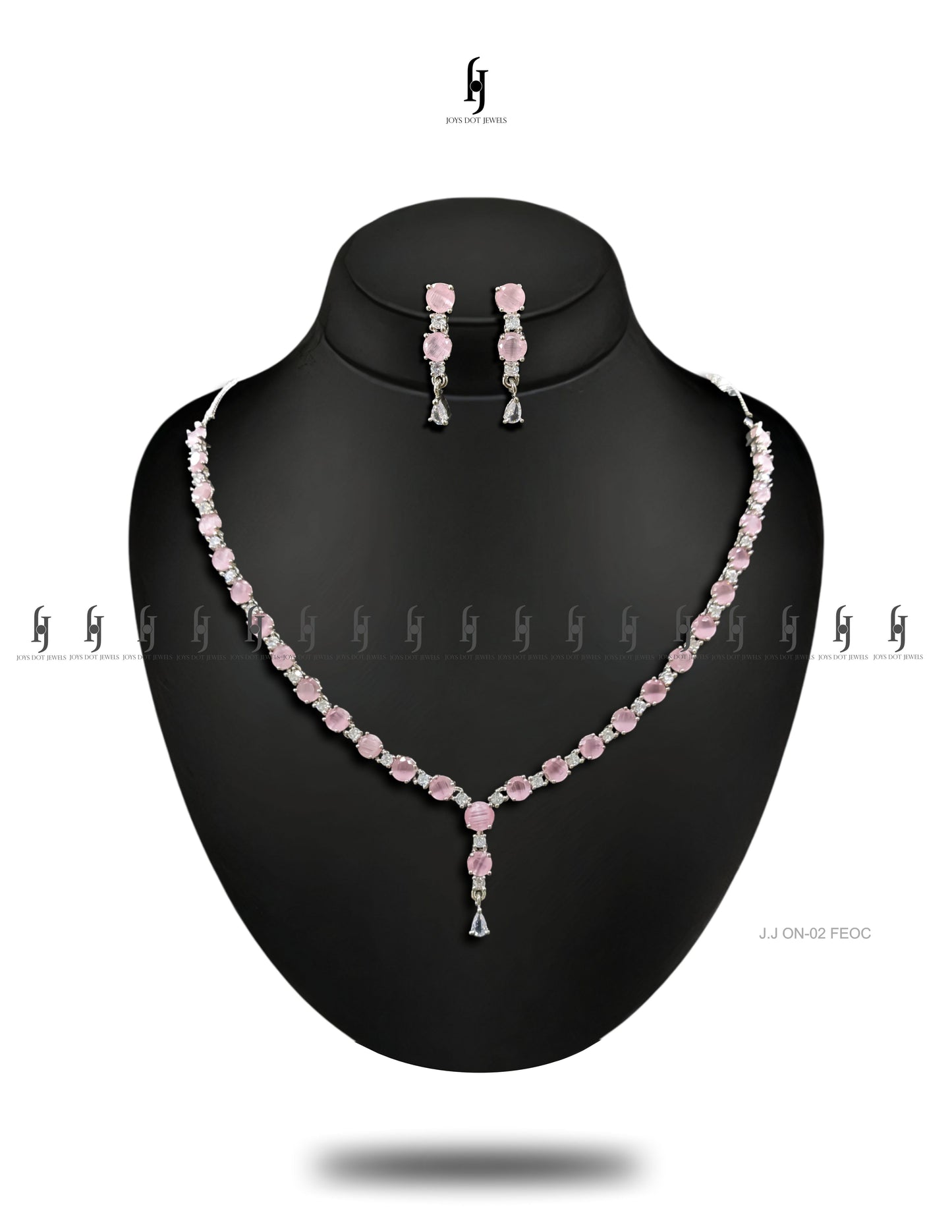 The Silver Emerald Indian Necklace Set