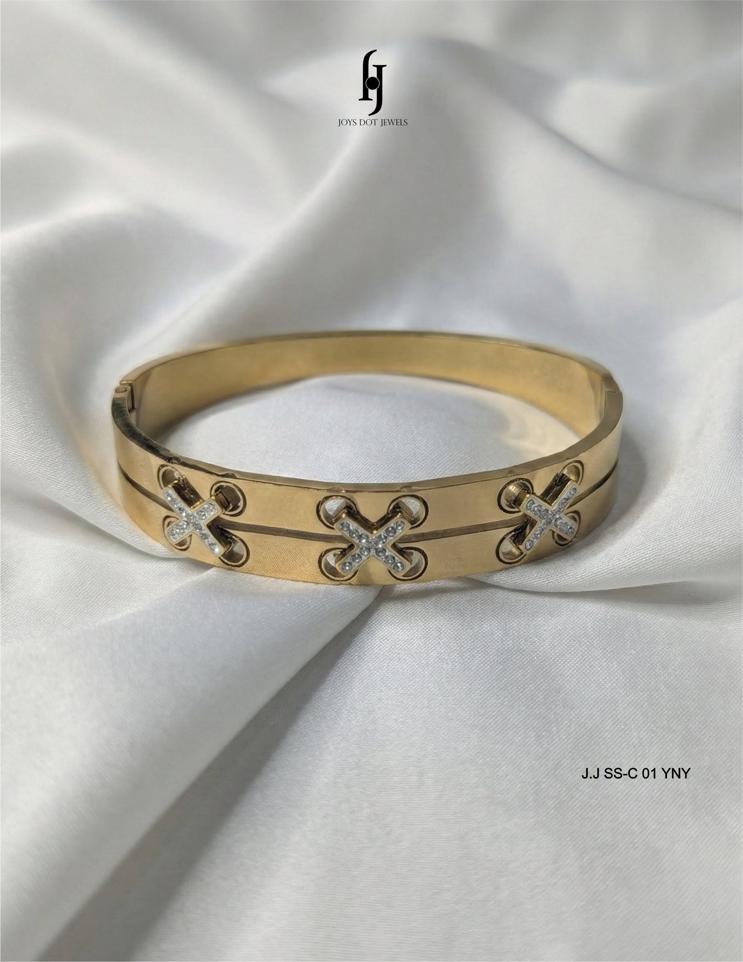 XO Bangle Bracelet