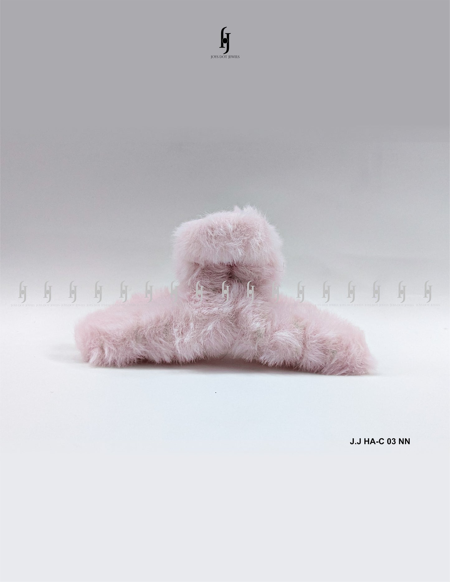 Fuzzy claw hair clip - Faux Fur