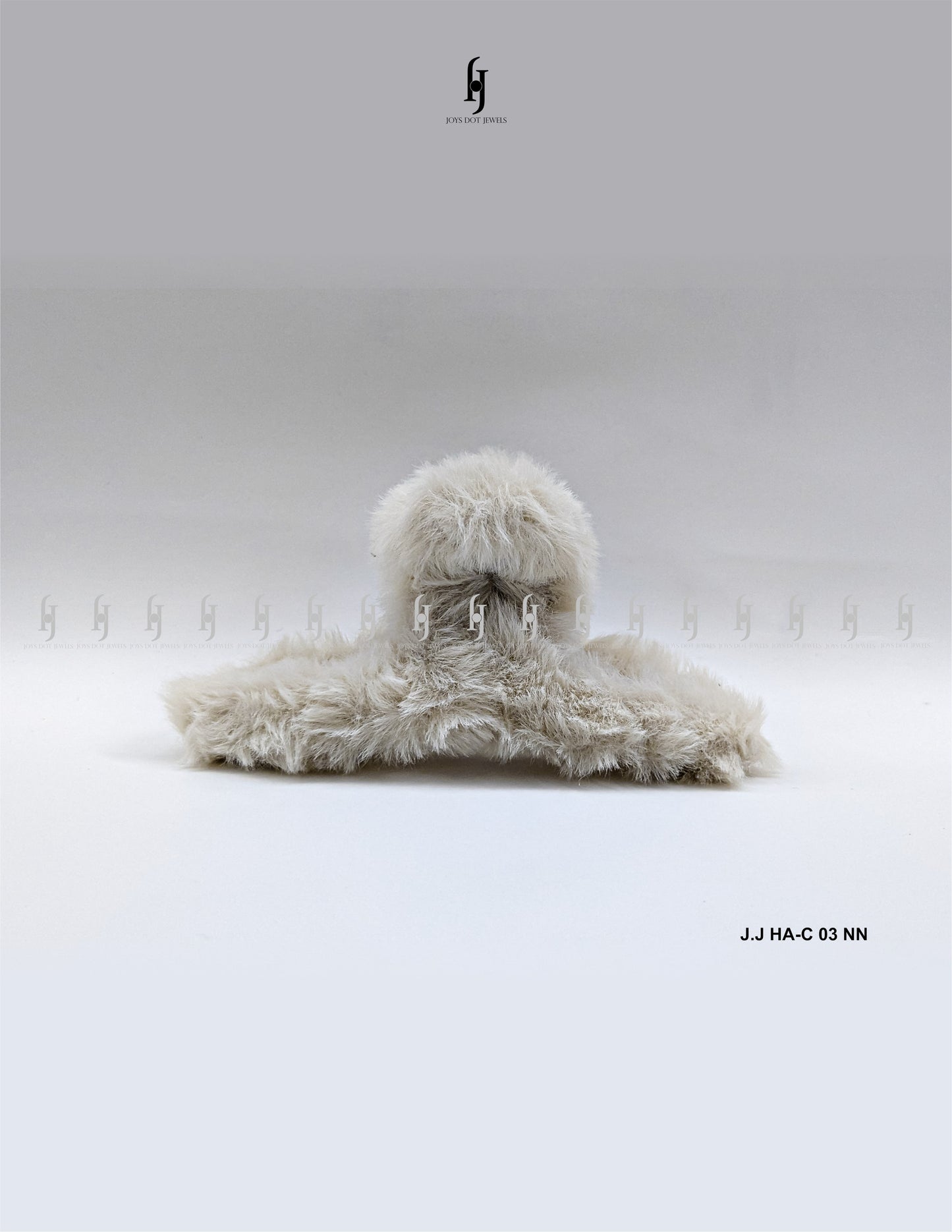 Fuzzy claw hair clip - Faux Fur