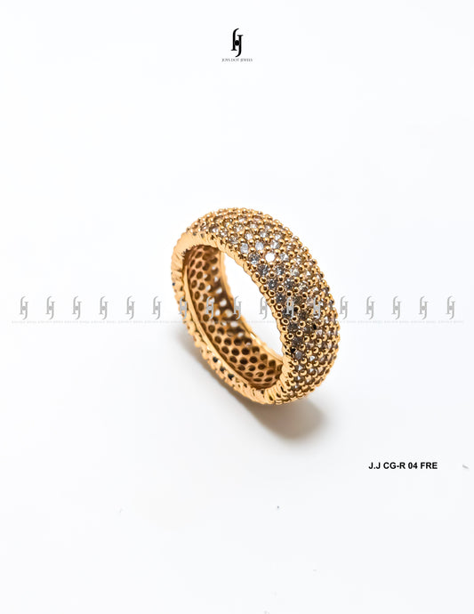 Luxe Golden Ring