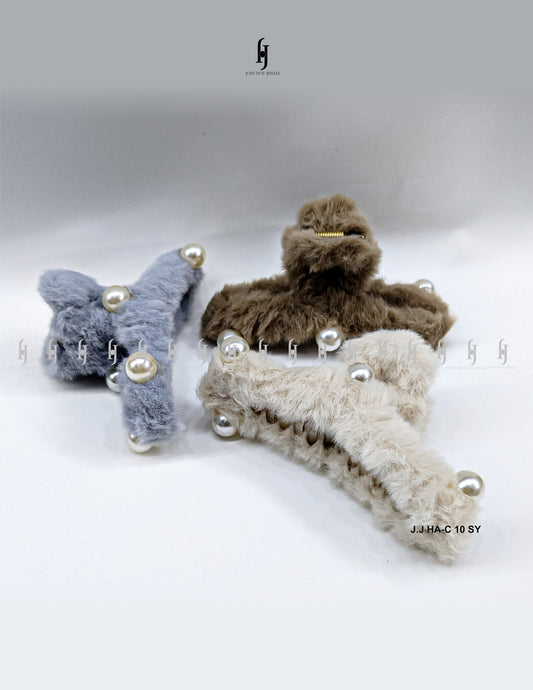 Pearl Faux fur Hair claw clip