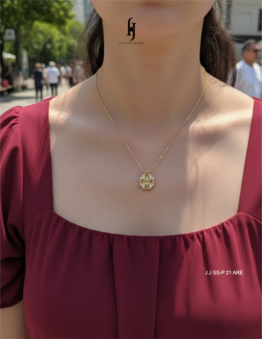 Clover Openable Pendant