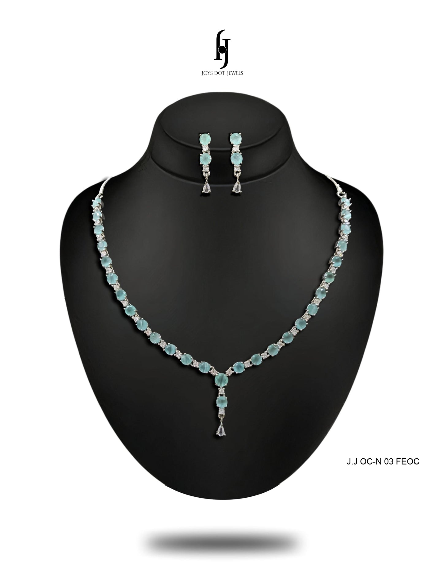 The Silver Emerald Indian Necklace Set