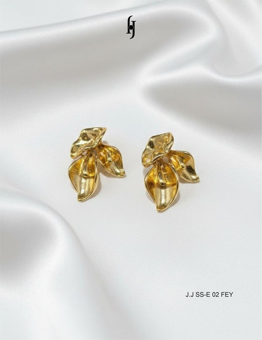 Calla Lily Golden Earrings