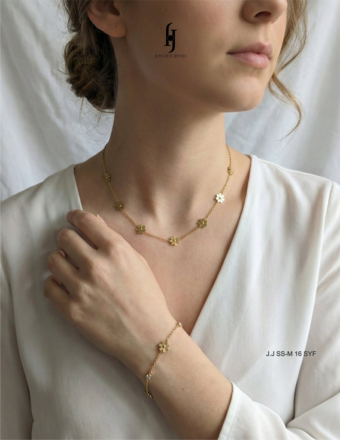 mini flower necklace and bracelet